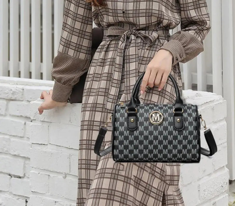 Women Alphabet Shoulder Bag with Golden 